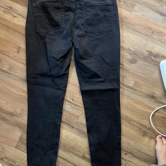 Levi Strauss Jeans - Picture 2 of 2